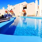 Sunny Pool Patio - 2 Bedrooms 2 Baths * Costa Adeje (Tenerife)