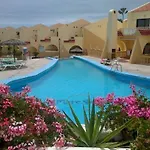Sunny Pool Patio - 2 Bedrooms 2 Baths Costa Adeje (Tenerife)