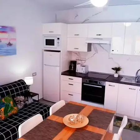 Sunny Pool Patio - 2 Bedrooms 2 Baths Apartment Costa Adeje (Tenerife)