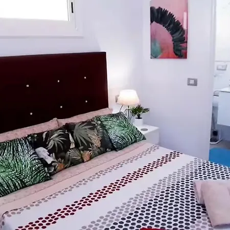 Апартаменти Sunny Pool Patio - 2 Bedrooms 2 Baths