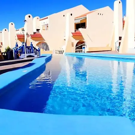 Sunny Pool Patio - 2 Bedrooms 2 Baths * Адехе