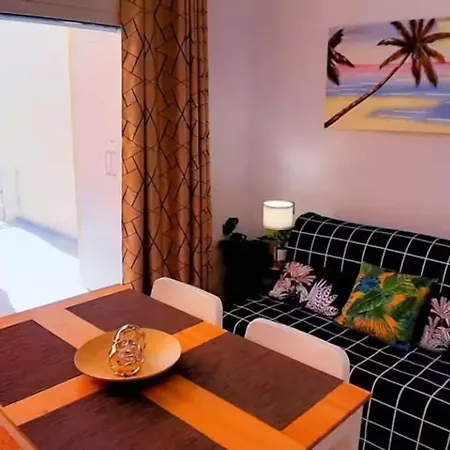 Sunny Pool Patio - 2 Bedrooms 2 Baths 公寓 *