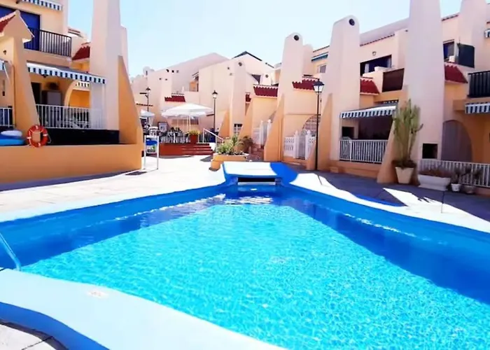 Sunny Pool Patio - 2 Bedrooms 2 Baths Apartamento