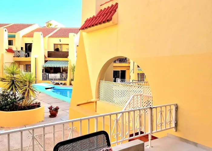 Sunny Pool Patio - 2 Bedrooms 2 Baths Apartamento *